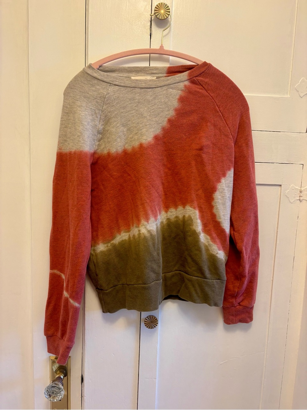 Treasure & Bond Tie-Dye Crewneck Sweater in Rust, Olive & Light Gray